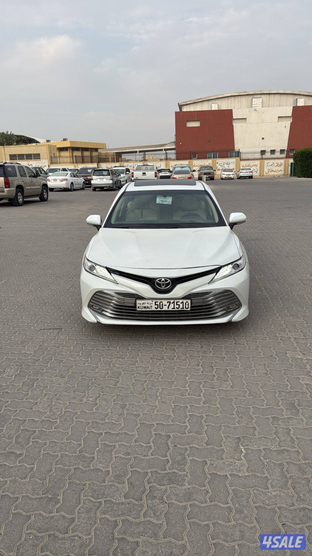 للبيع كامري لمتد ٦ سلندر11