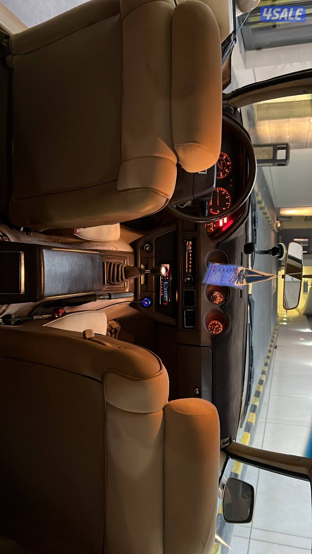 فورسيت اصلع امريكي شرط فحص المرور12