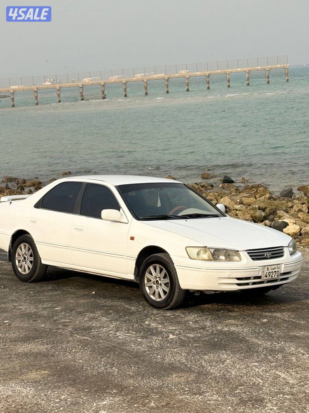 البيع سيارة كامري 20020