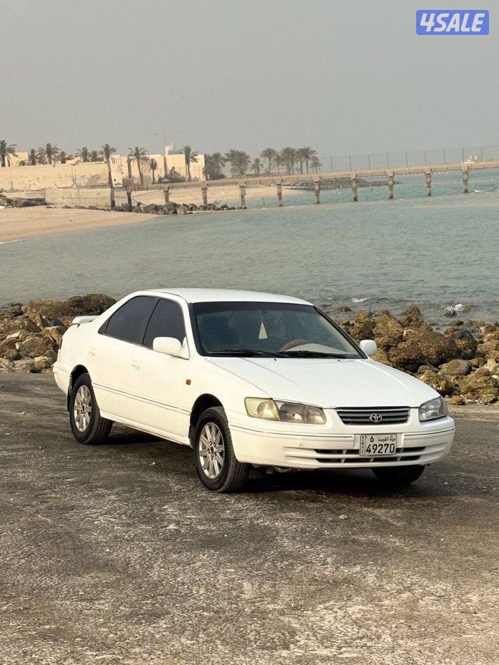 البيع سيارة كامري 20022