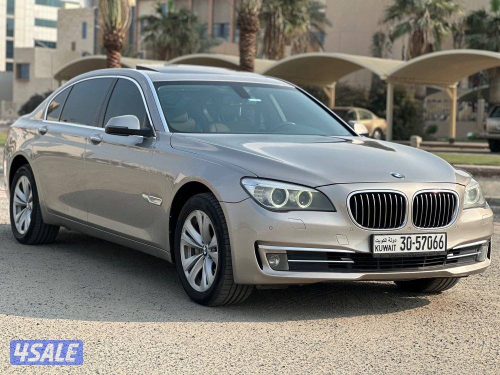 للبيع BMW 730Li وارد الوكالة الغانم0