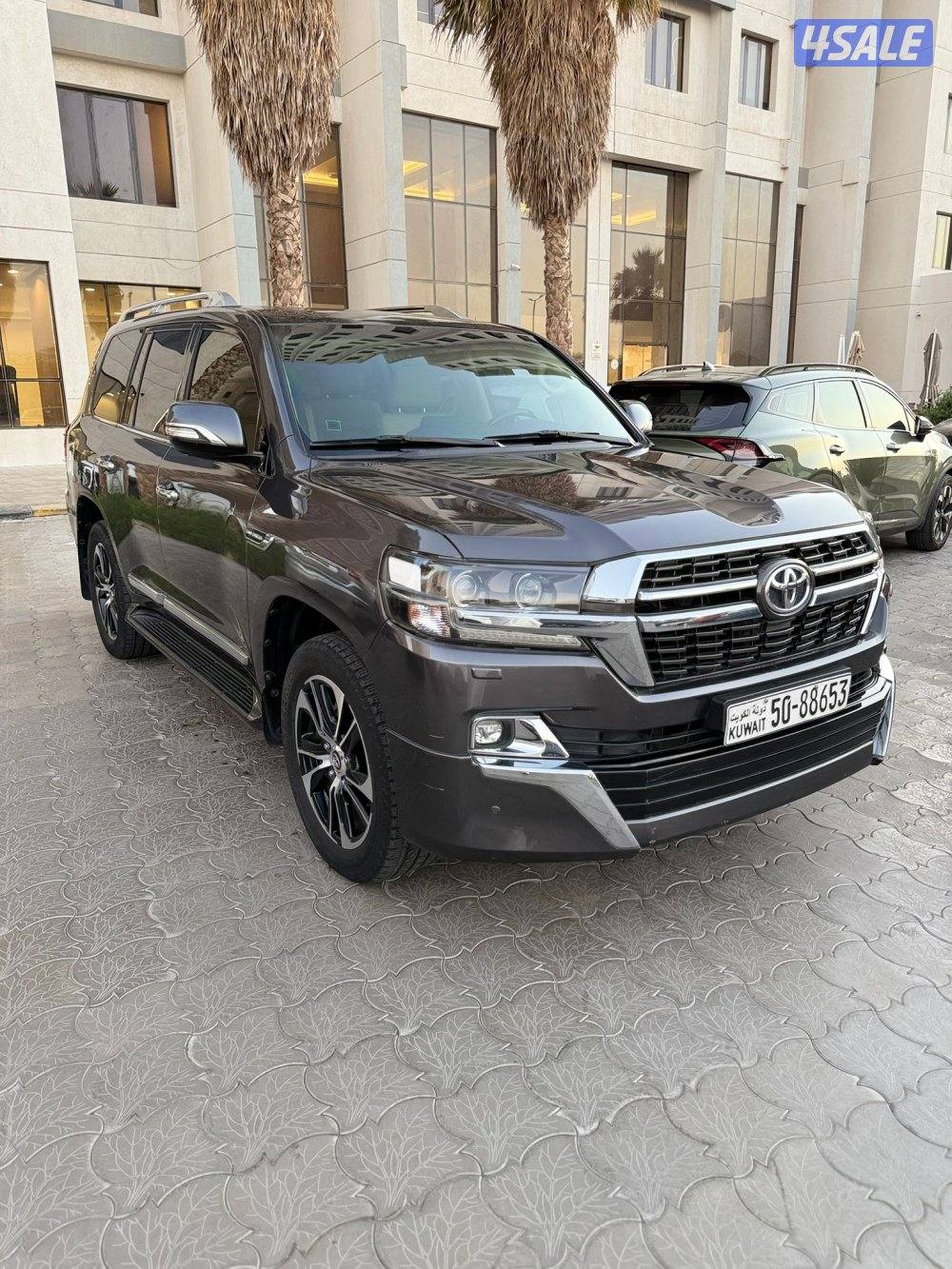 لاند كروزر 20210