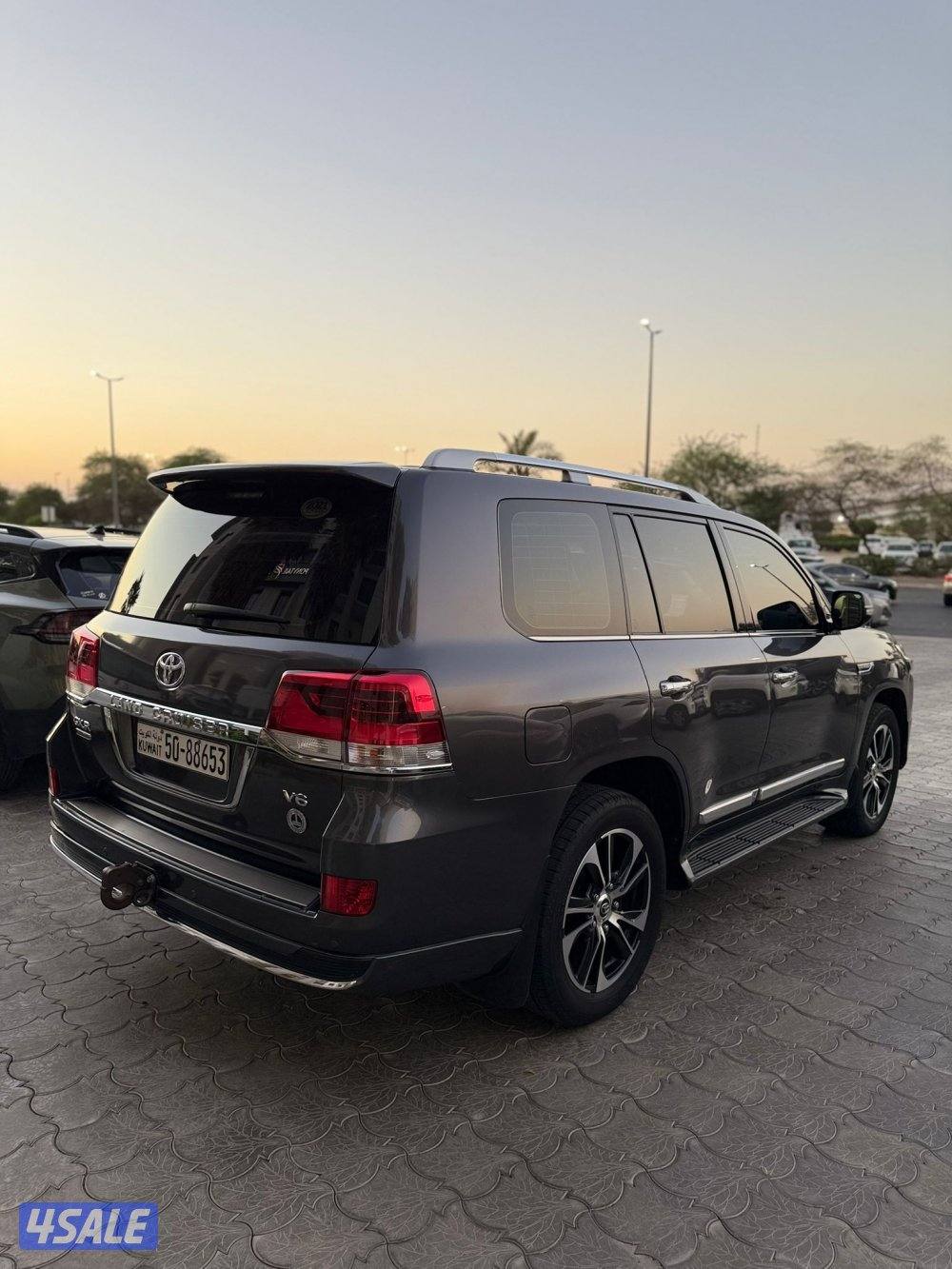 لاند كروزر 20211