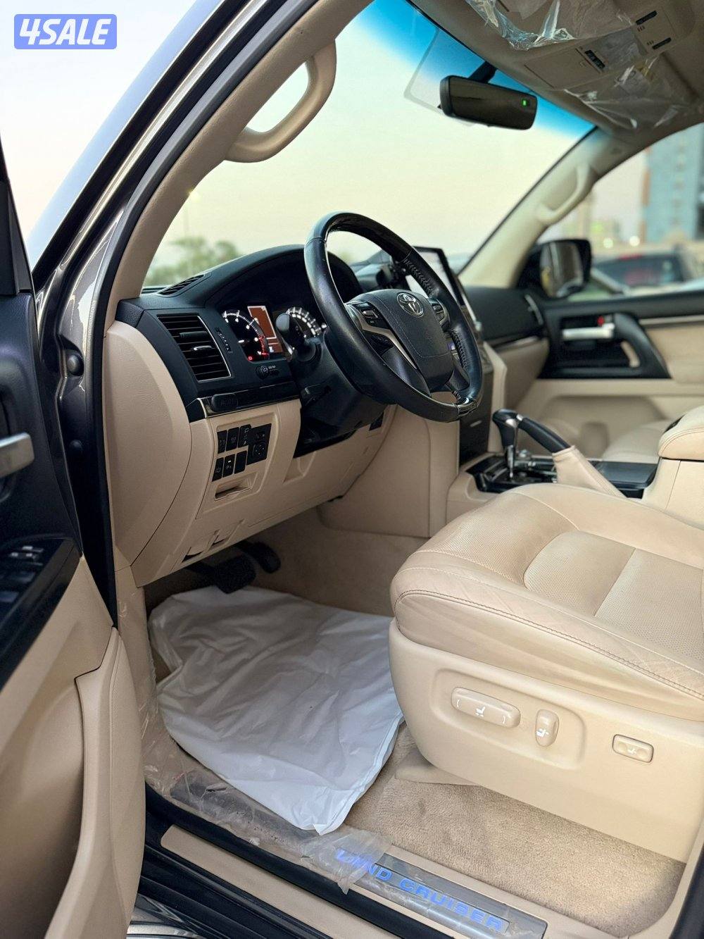 لاند كروزر 20215