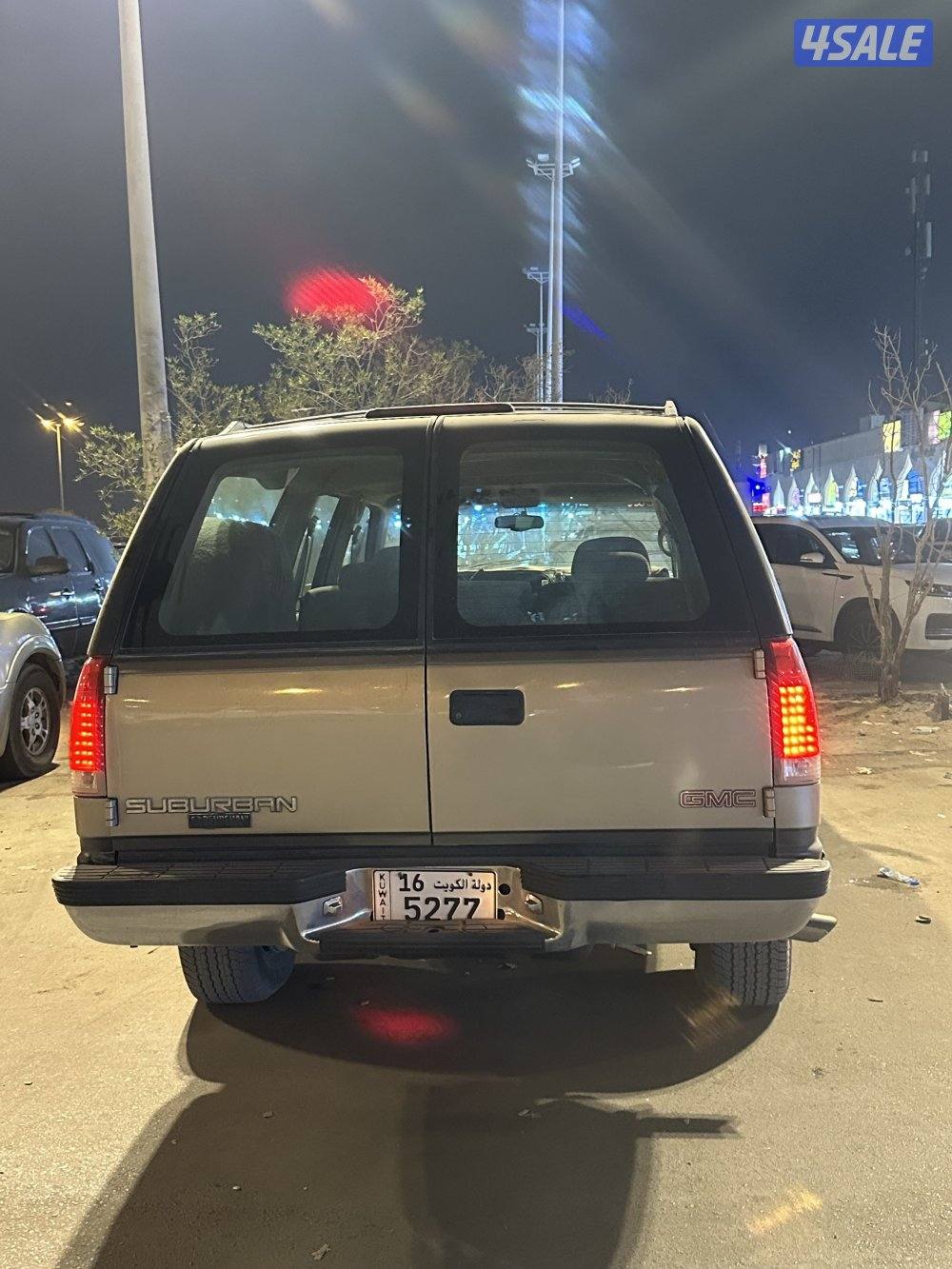 للبيع سوبربان موديل 1999 مكينة 454 البيع عع النظر6