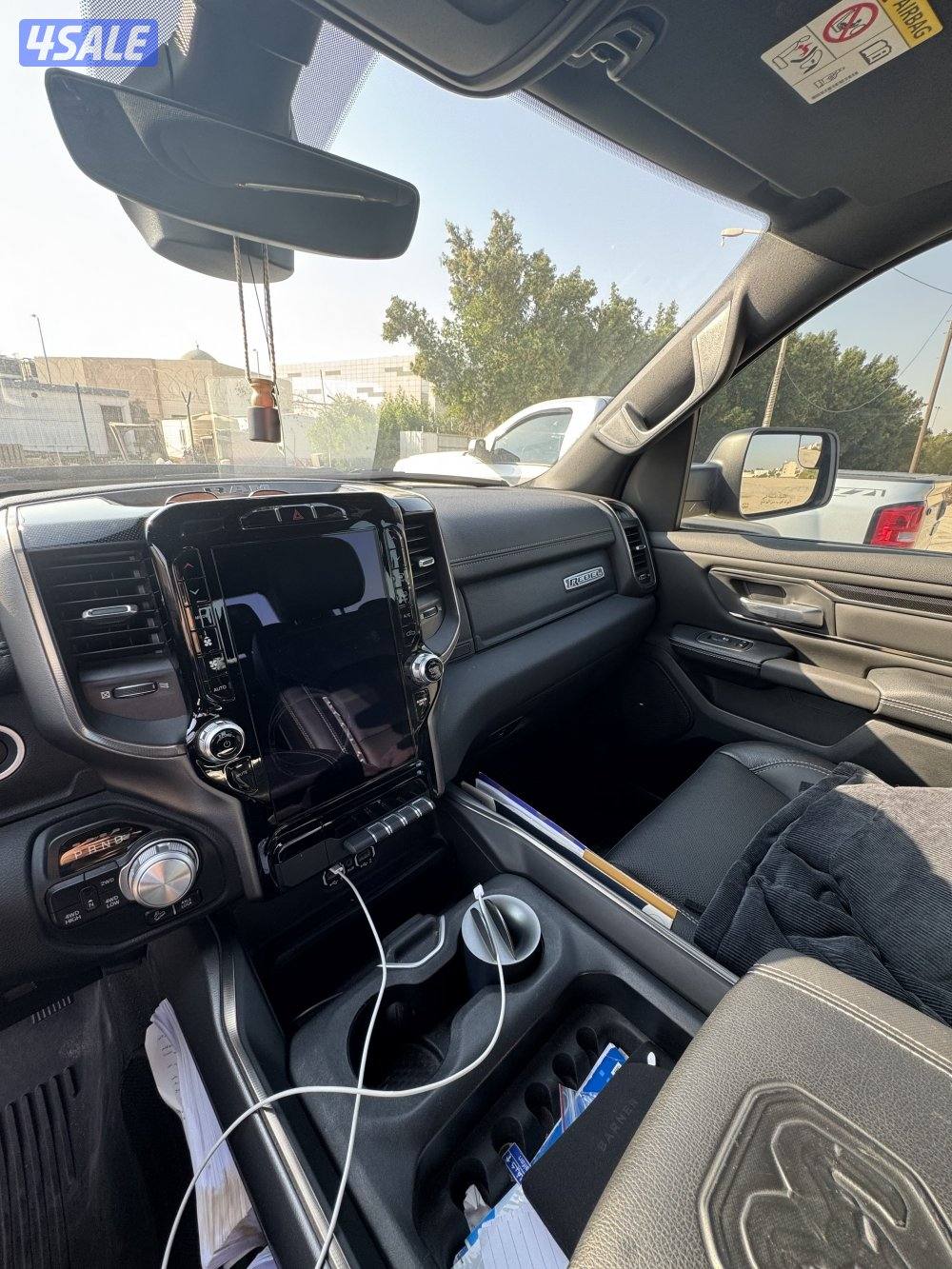 للبيع دودج رام ٢٠٢٠ black edition نزل منه فقط ٥ بالوكاله ماشي ١٢٨1