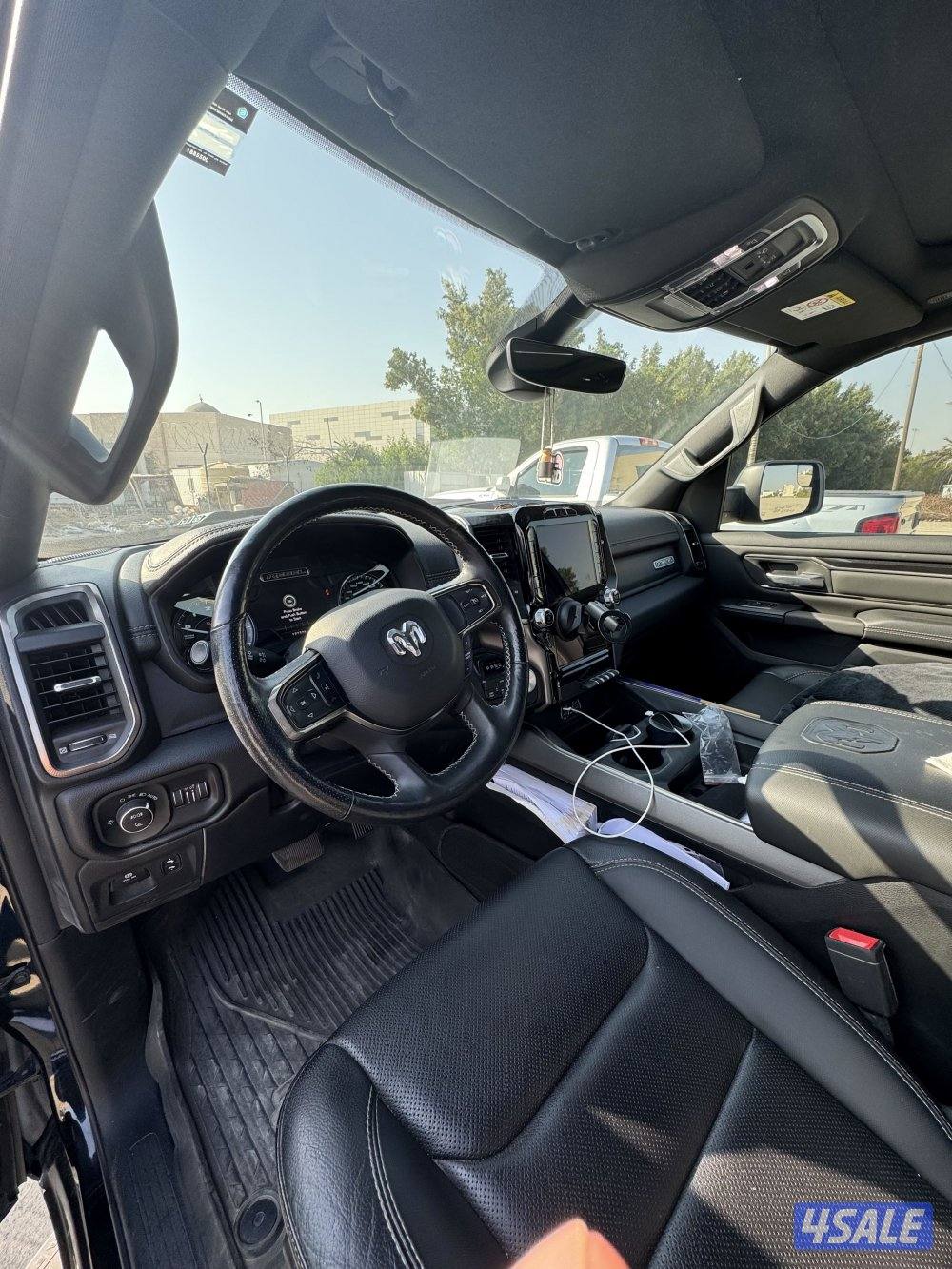 للبيع دودج رام ٢٠٢٠ black edition نزل منه فقط ٥ بالوكاله ماشي ١٢٨5