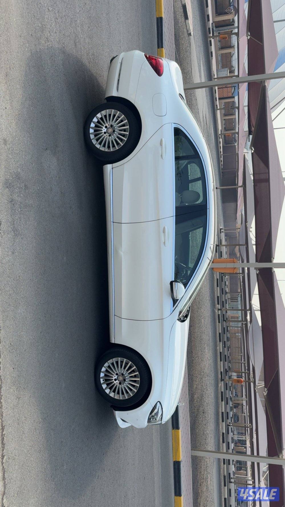 C200 مالك اول3