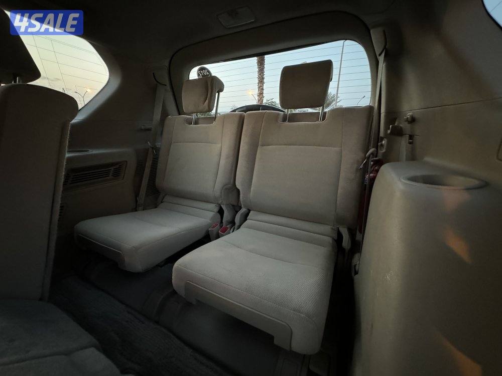 تويوتا برادو TXL V6 موديل 2012 بحاله ممتازه جدا8