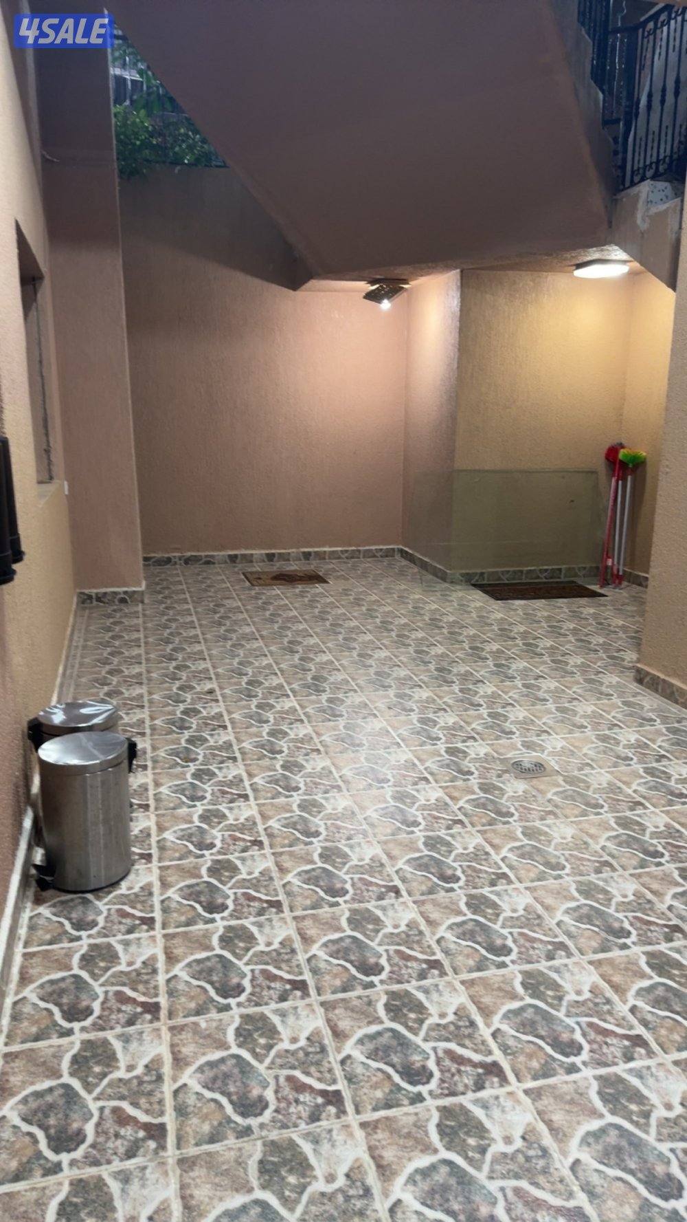 عبدالله مبارك قطعه ٥شارع ٥١٤منزل٣1