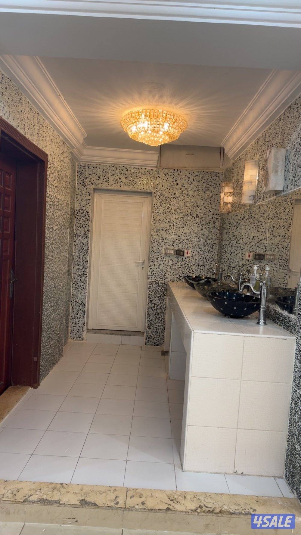 عبدالله مبارك قطعه ٥شارع ٥١٤منزل٣5