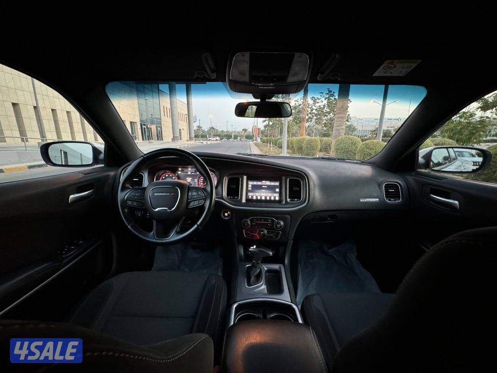 دوج شارجر V6 موديل 2020 بحاله الوكاله شرط الفحص8