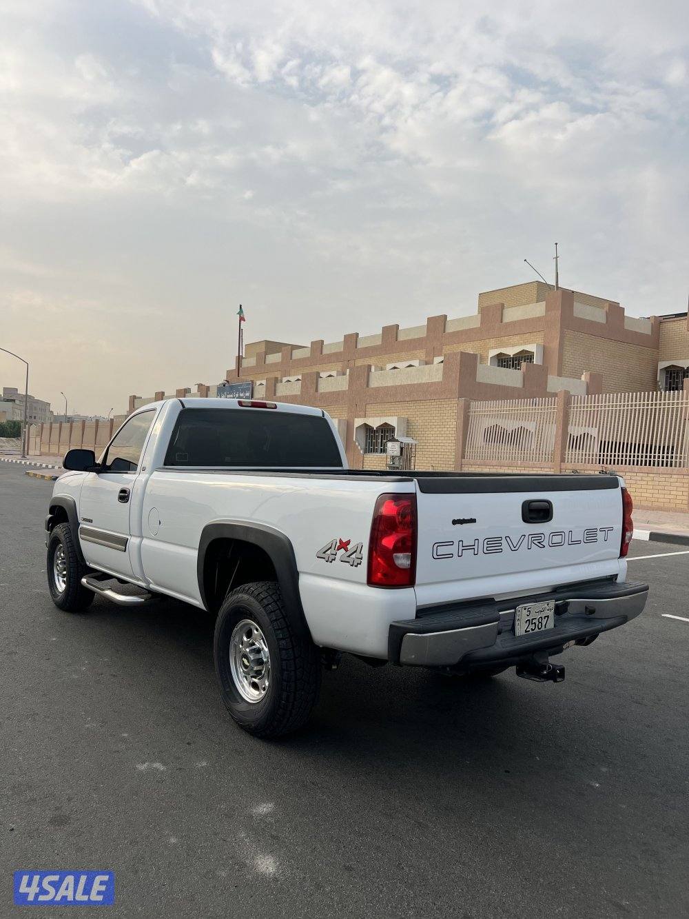 للبيع سلفرادو HD 20073