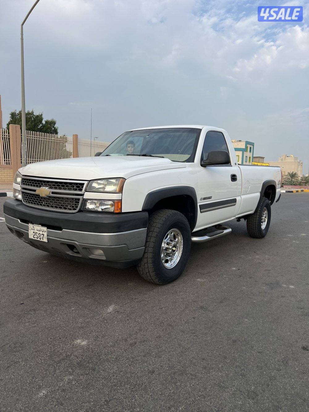 للبيع سلفرادو HD 20077