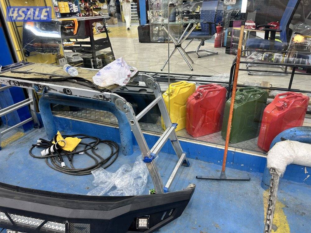 للبيع دعامية صب حديد مع كشافات1