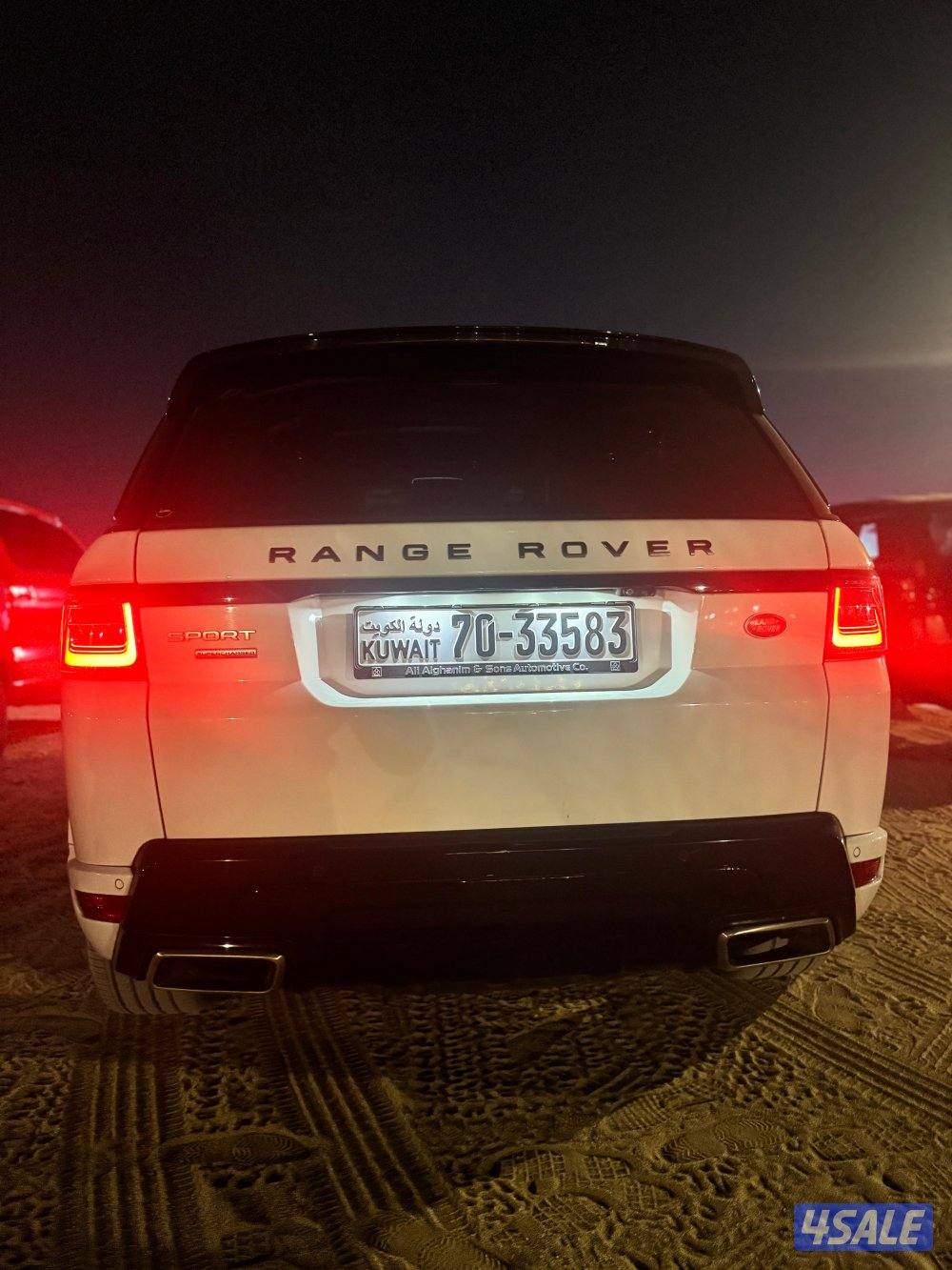 رانج روفر سبورت سوبر تشارج ٨ سلندر 
سماعات ماريدين 
شاشتين اماميه وخلف5