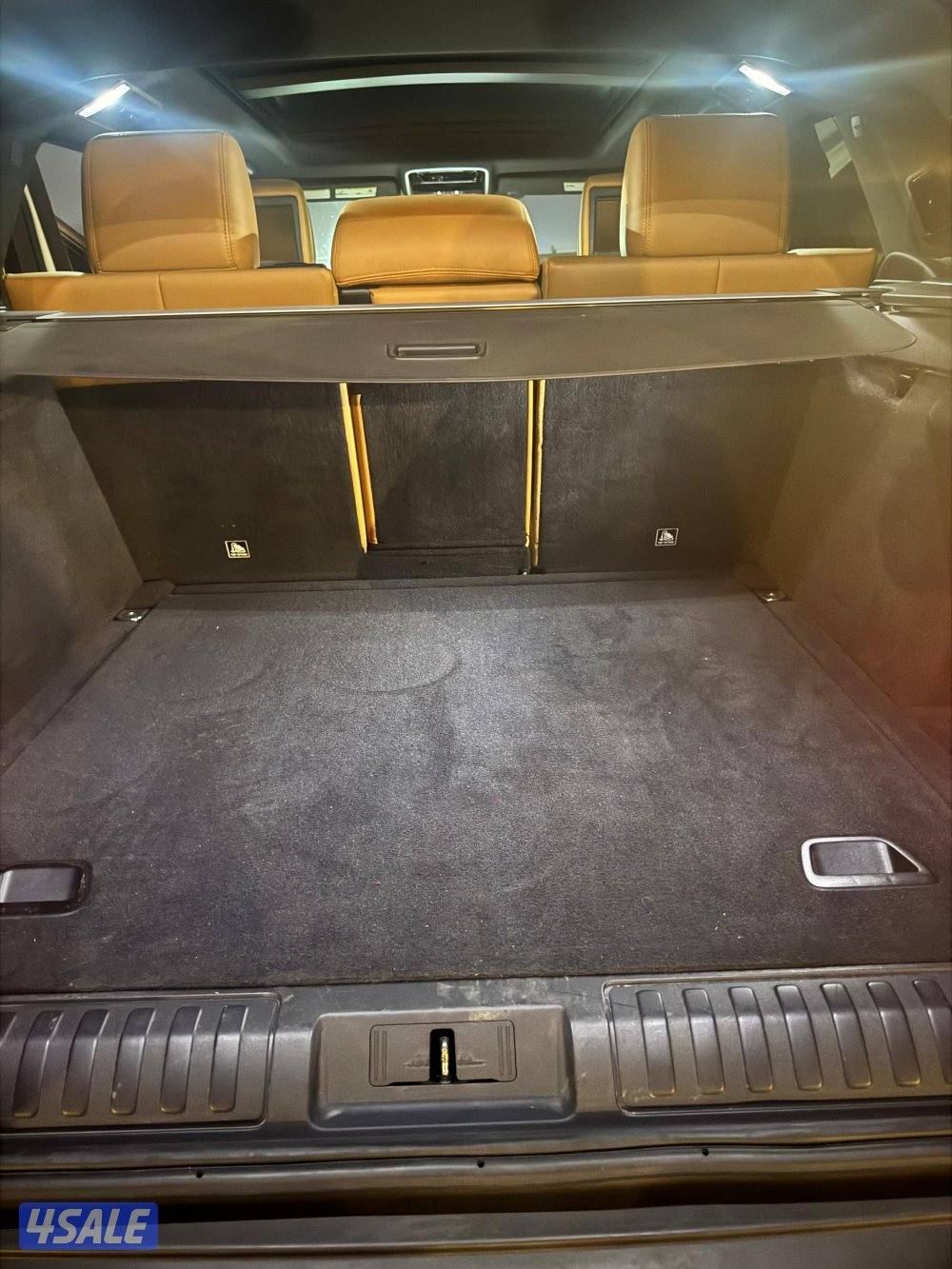 رانج روفر سبورت سوبر تشارج ٨ سلندر 
سماعات ماريدين 
شاشتين اماميه وخلف8