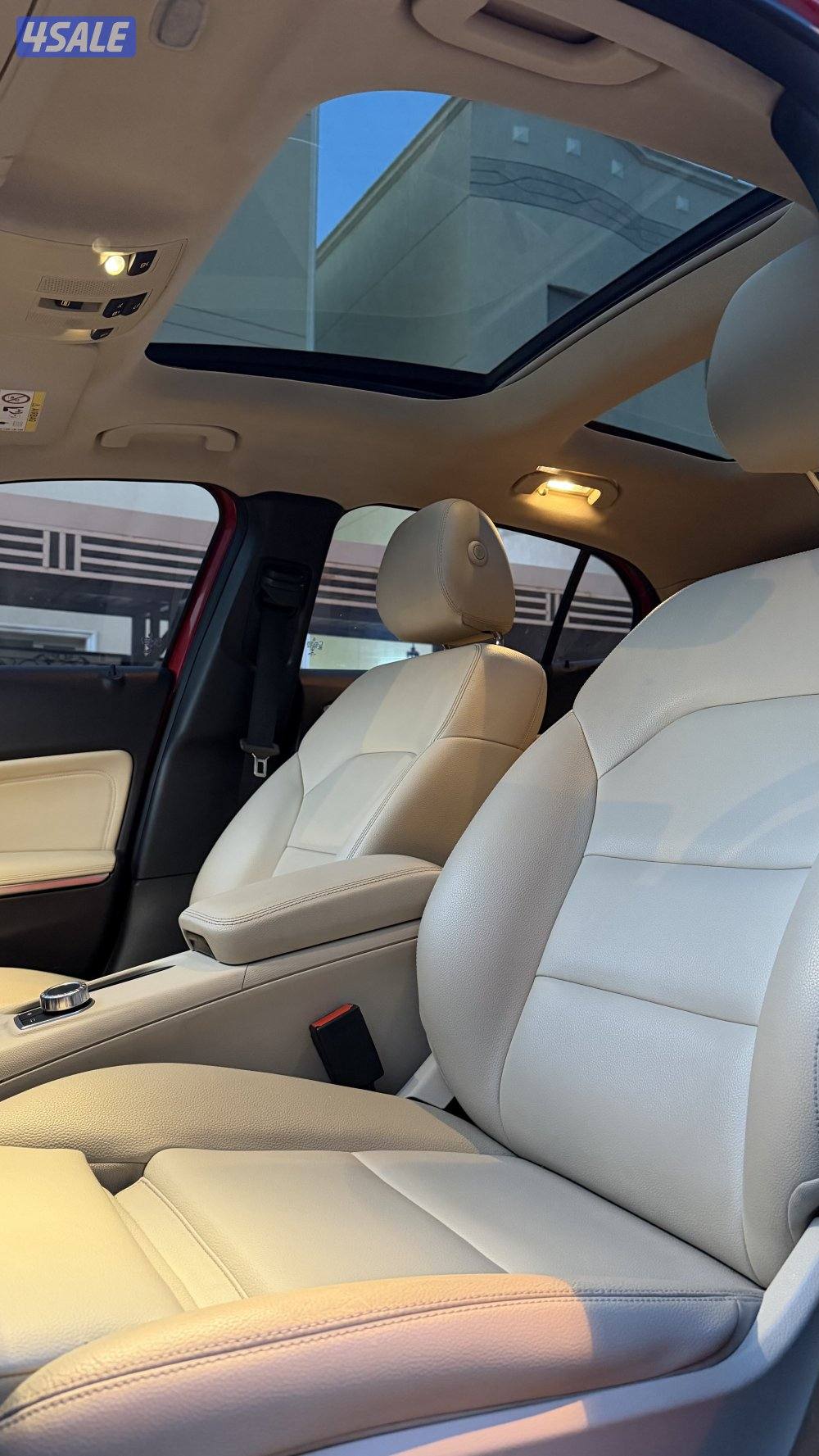 للبيع مرسيدس GLA 250 موديل 20175