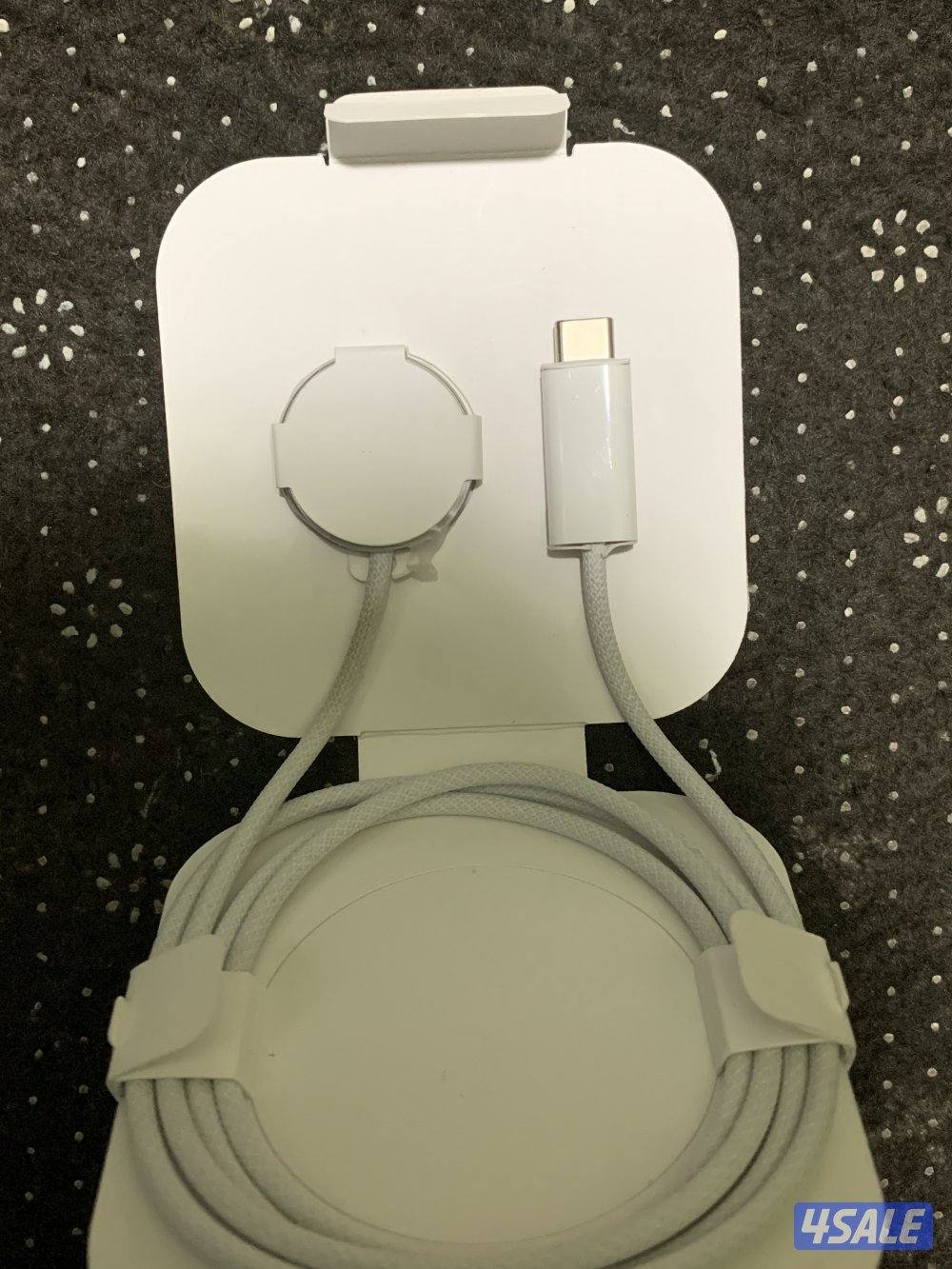 Apple Watch charger originally2