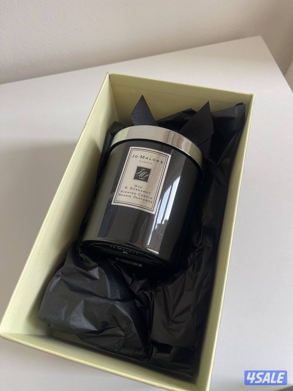 Jo Malone Scented Candle - oud & bergamot1