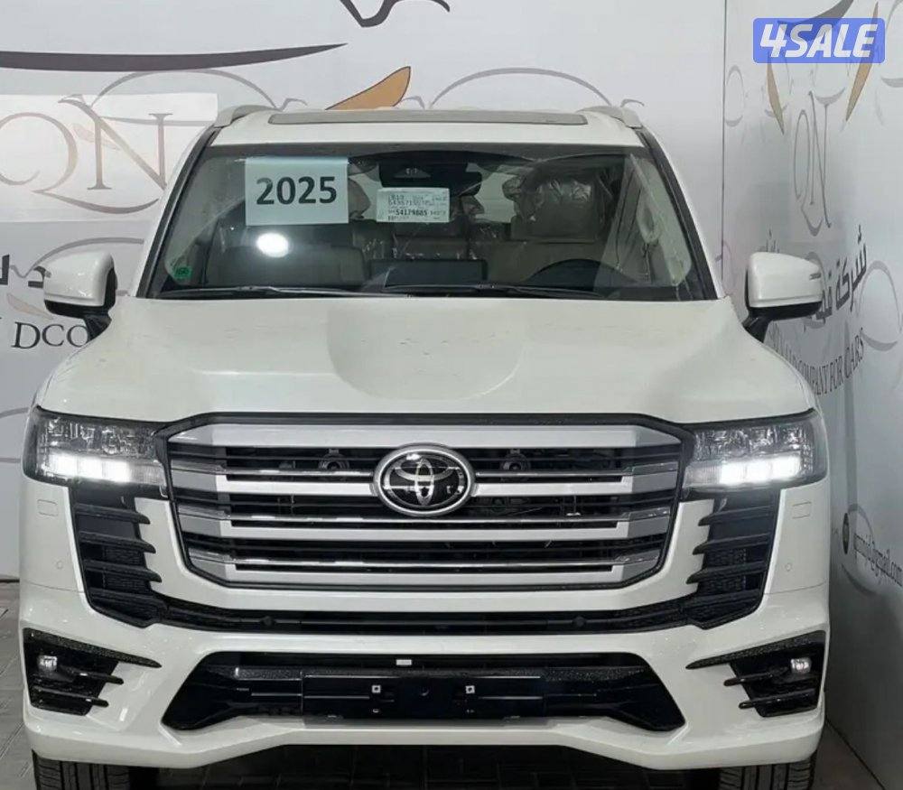 لاند كروزر أبيض صدفي GXR اصفار جاهز للاستلام من الوكاله ابيض 20250