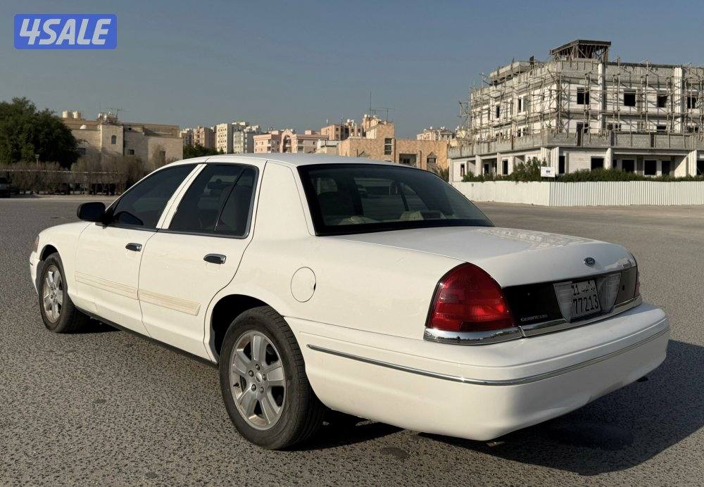 بحالة ممتازة جدا فورد كراون فكتوريا 2012 الوزان صبغ الوكالة عدا مدقر5