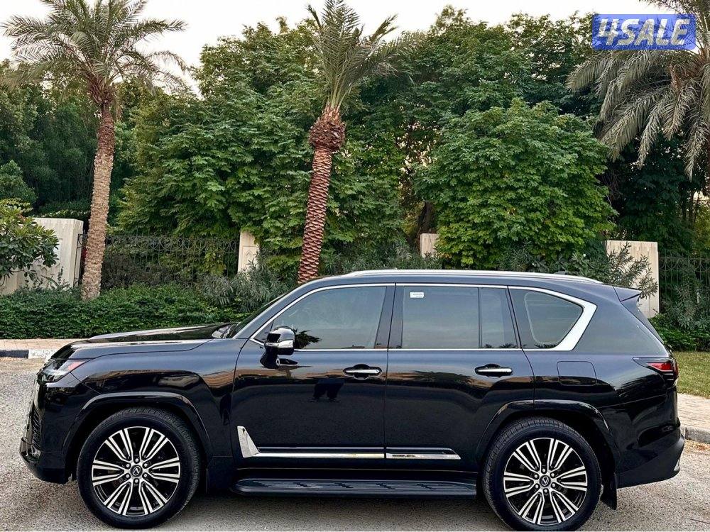 الدرجه الاولى موديل 2024 ماشي 17 الف وارد الساير4