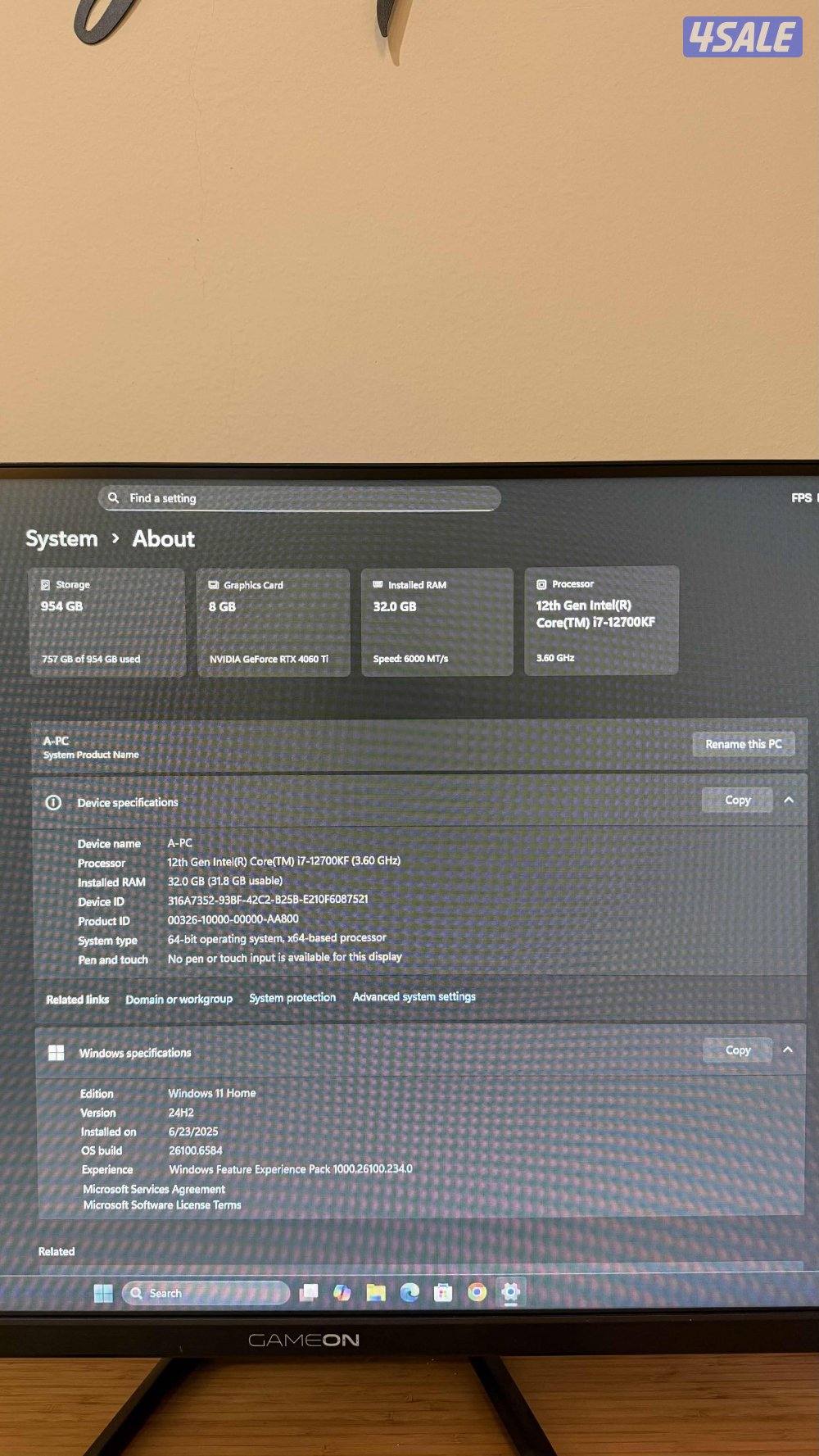 4060 Ti / INTEL i7/ 32 inch2