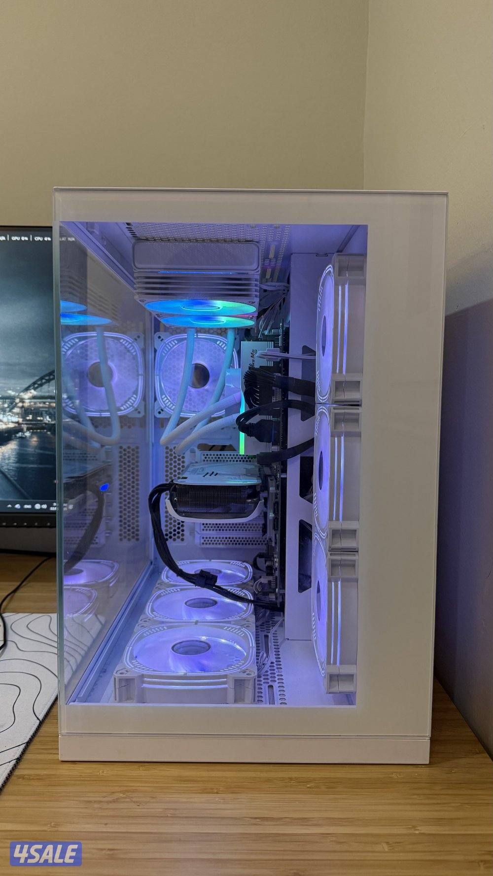 4060 Ti / INTEL i7/ 32 inch4