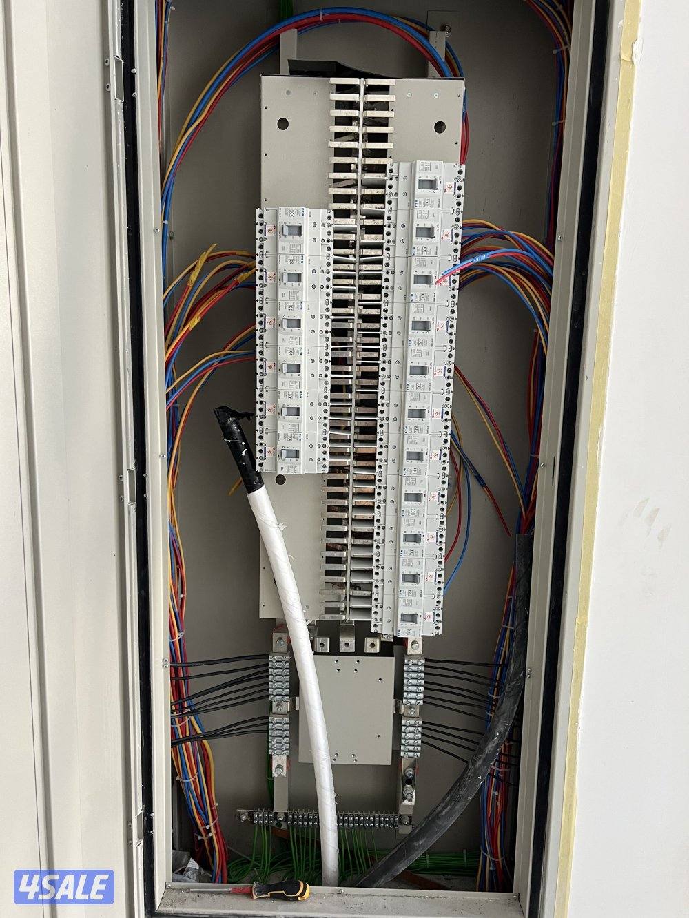 فني كهرباء1