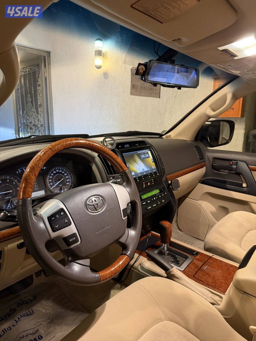 للبيع لاندكروزر 2014 نظيف جدا3