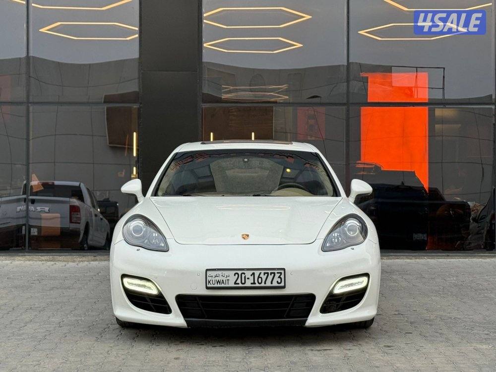 PORSCHE PANAMERA _ 20112