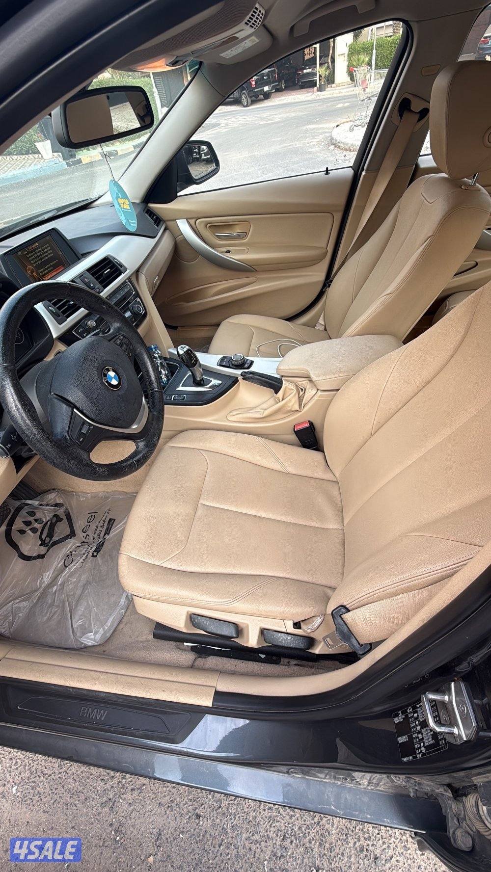 للبيع بي ام 318i موديل ٢٠١٦ شرط الفحص المالك الاول8