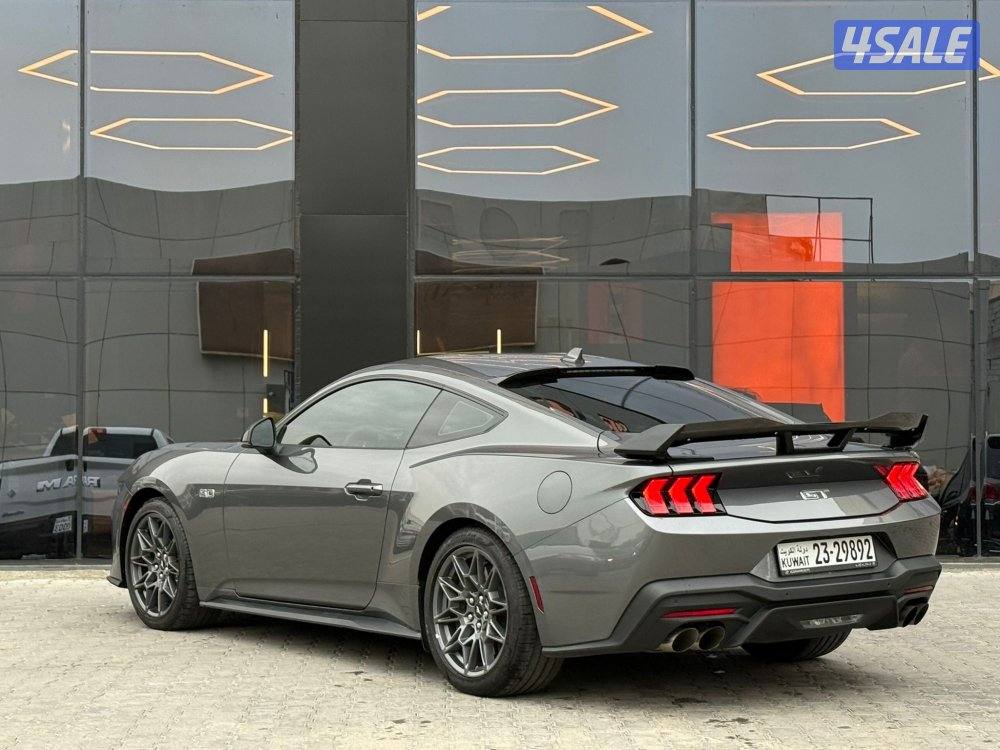 MUSTANG GT 5.0 V8 _2025 عداد 6 الاف فقط3