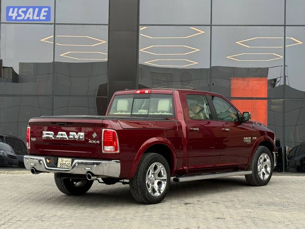 RAM LARAMIE 4*4 _2019 صبغ الوكالة3