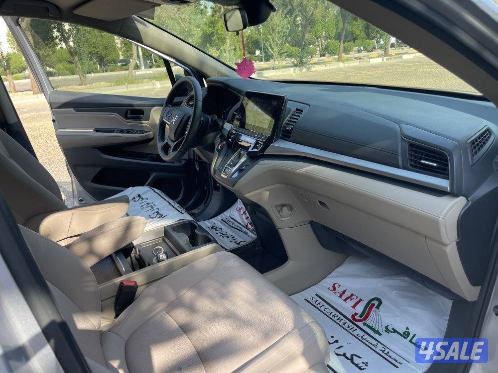 للبيع هوندا اوديسي موديل 2023 عداد قليل 70 الف كيلو فقط9