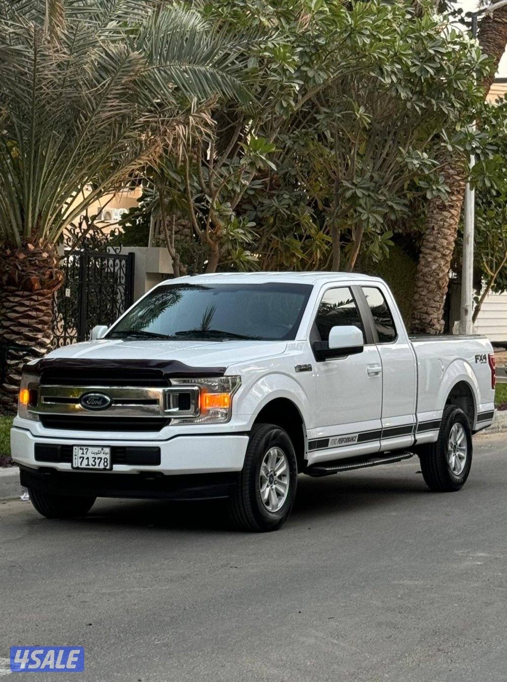 للبيع وانيت فورد موديل 2018  دبل قير2