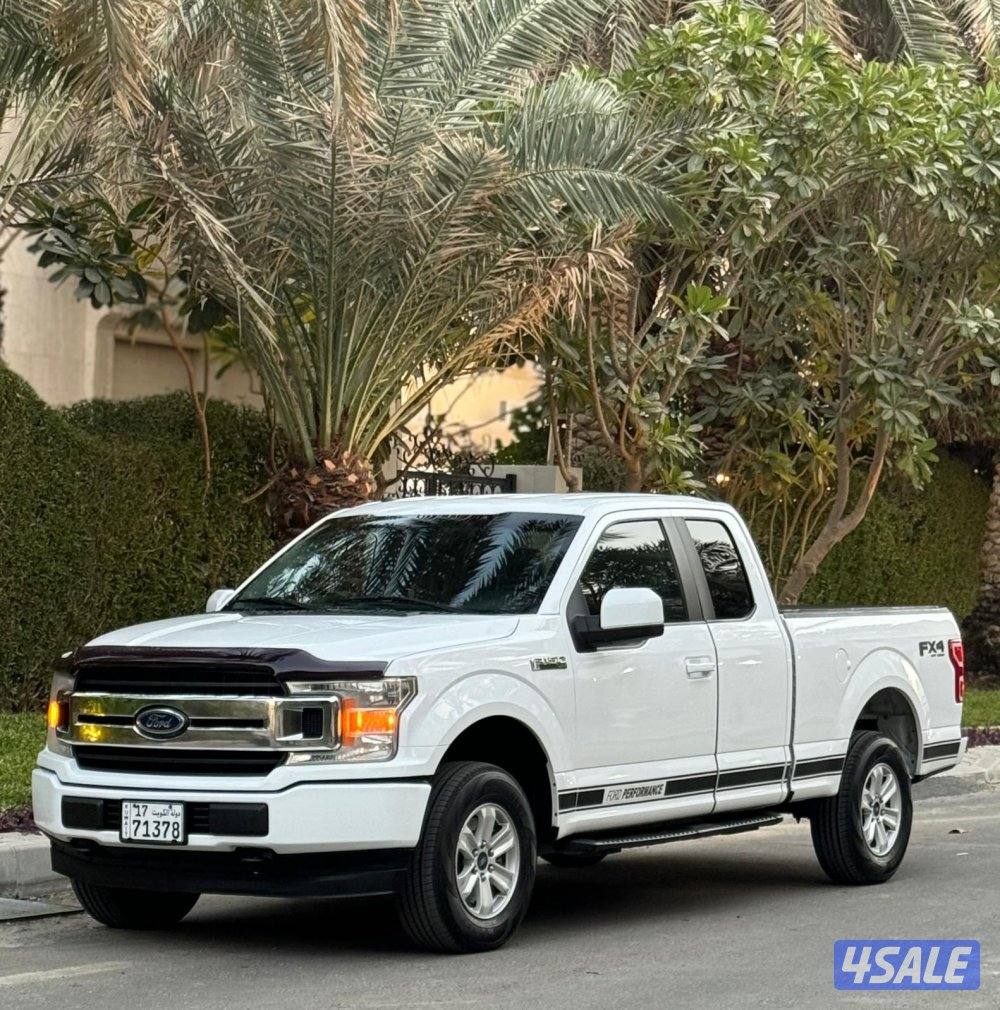 للبيع وانيت فورد موديل 2018  دبل قير6