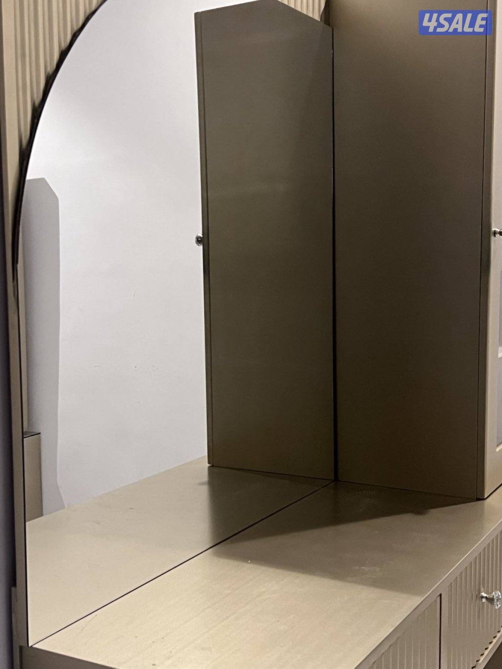 بيع سرير نوم كابيت كبير تسريحه غرفه كبيره نفرين1