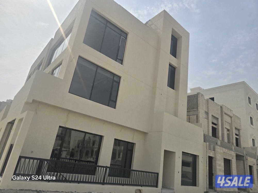 للإيجار فيلا راس في المطلاع2