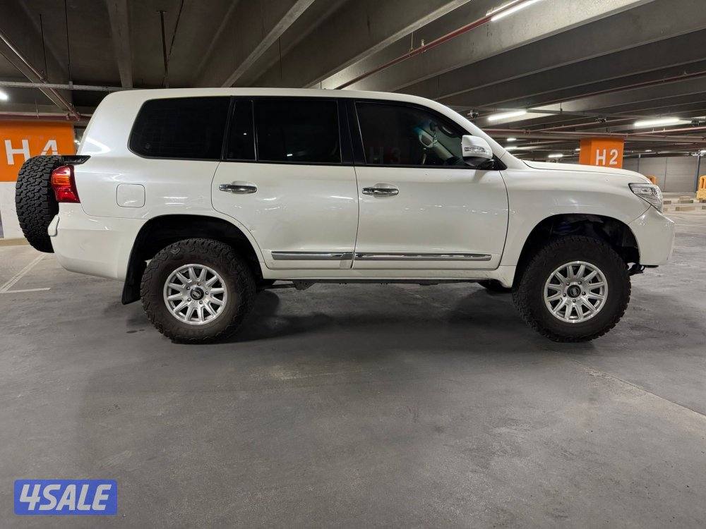 لاندكروزر GXR قير عادي2