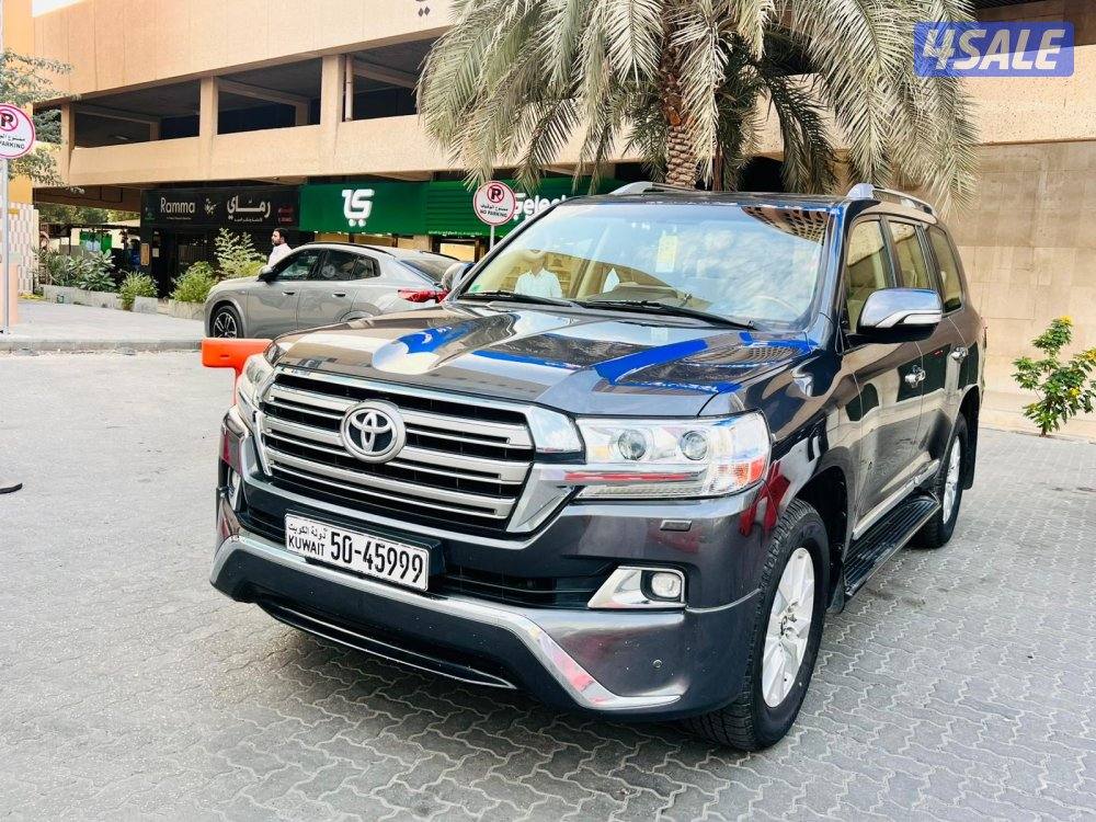 للبيع لاند كروزر GXR 20180