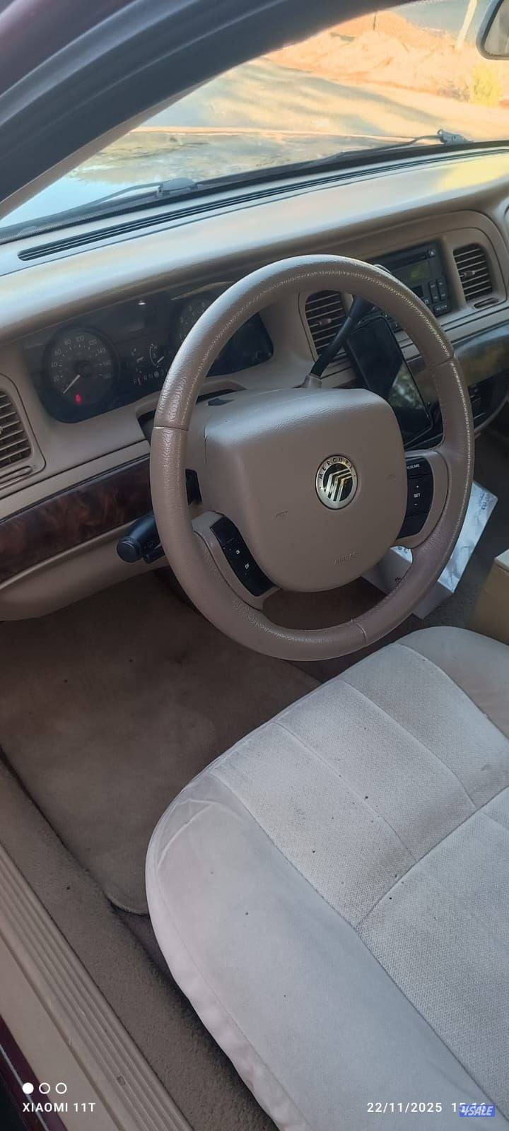 للبيع فورد جراند ماركيز ٢٠٠٧ اللون أحمر2