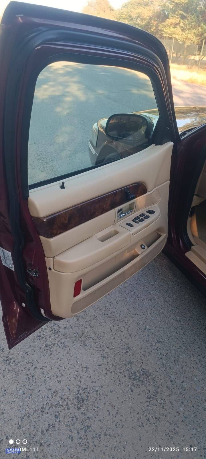 للبيع فورد جراند ماركيز ٢٠٠٧ اللون أحمر5