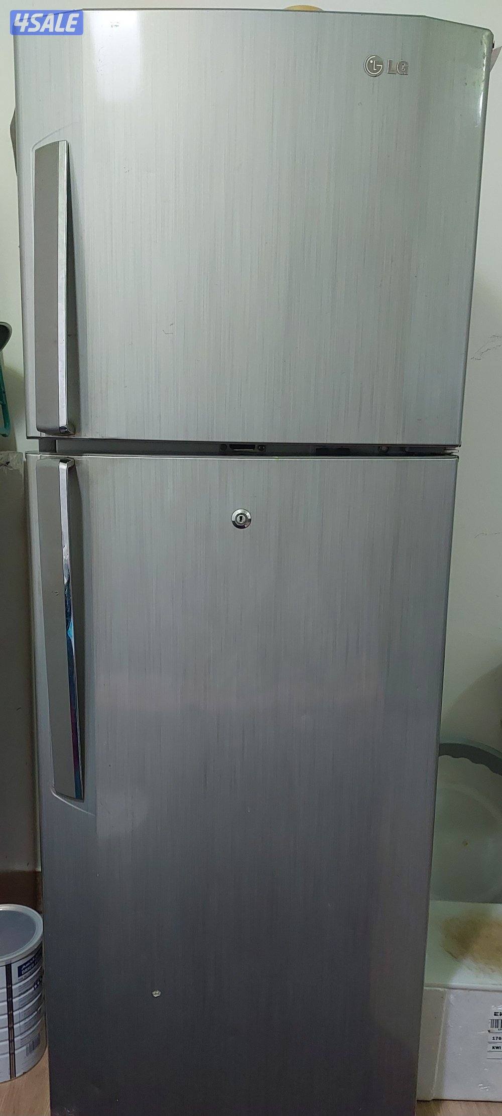 ✅ Furniture for Sale – Very Good Condition (Hawally)

1️⃣ Double Door1