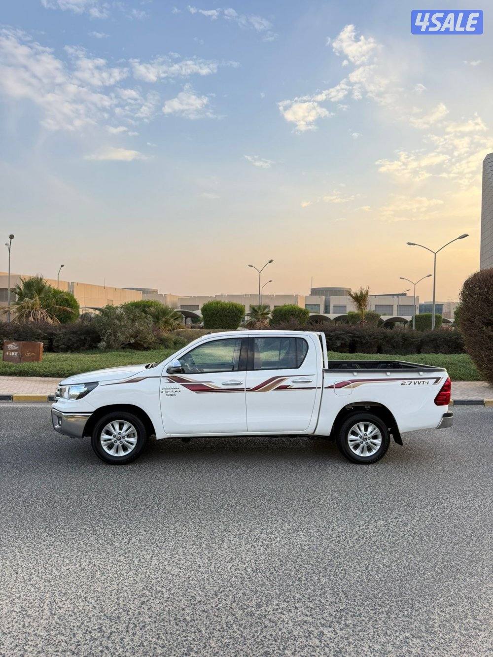 هايلكس 2019 قير اوتوماتيك فل اوبشن ماشي 140 الف بحاله جديده شرط الفحص0