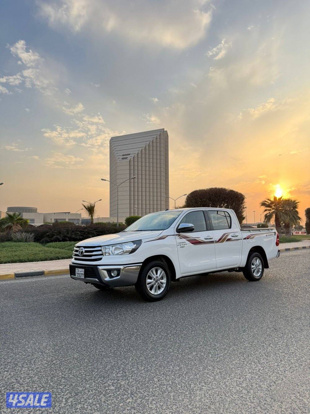 هايلكس 2019 قير اوتوماتيك فل اوبشن ماشي 140 الف بحاله جديده شرط الفحص2