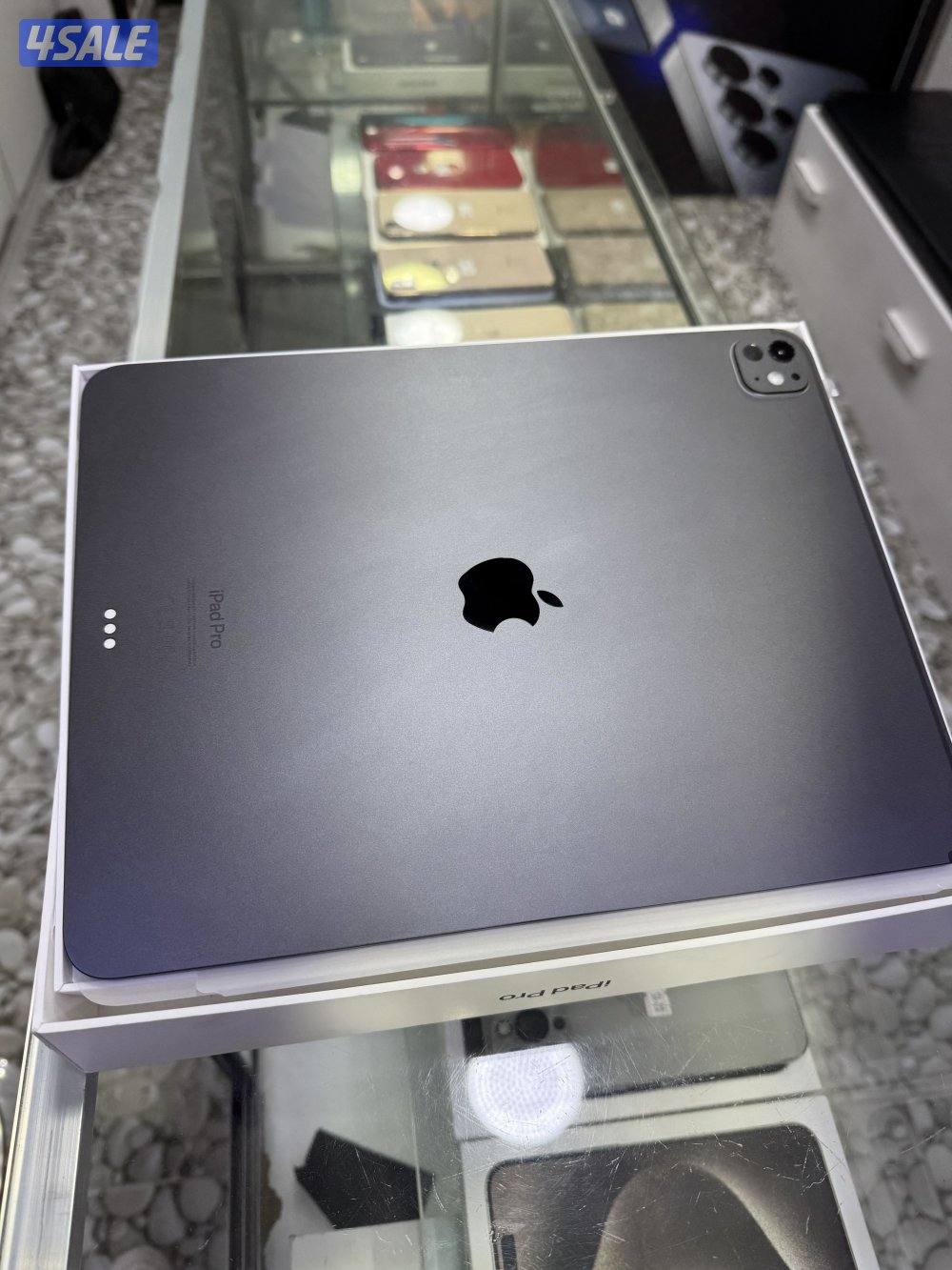 ايباد برو m4 مشحون ٢٠ مره ٢٥٦ قيقا ١٣ انش2