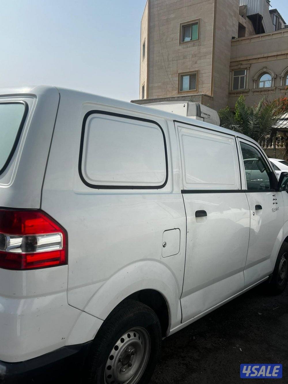 للبيع عدد ٢ سوزكي كاري باص مقفل ثلاجه2