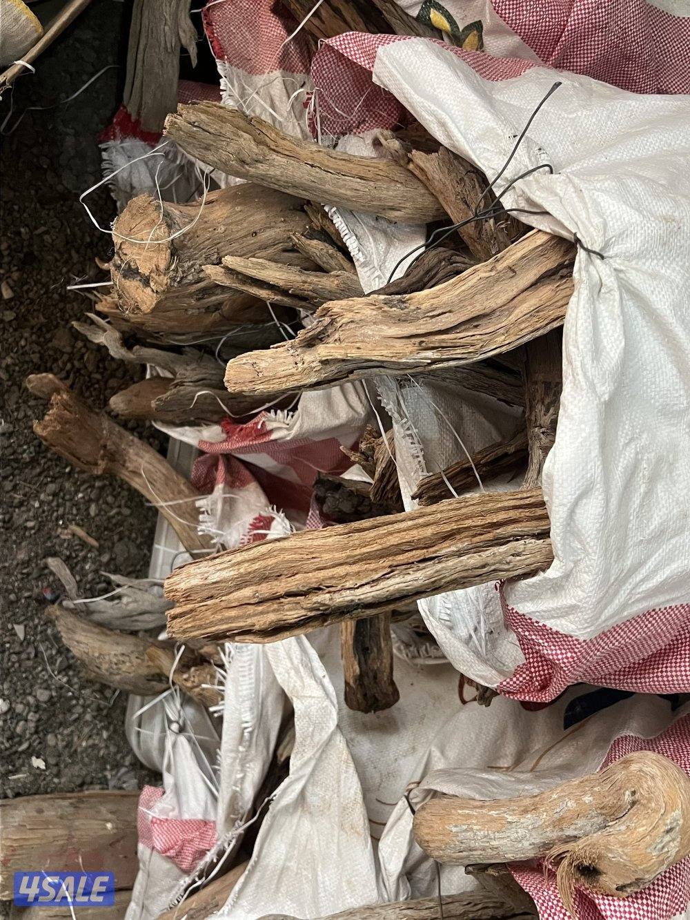 للبيع جميع انواع الحطب السعودي والفحم الافريقي والفيتنامي4